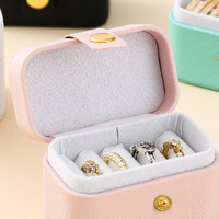 Boîte de rangement pour bijoux de mode, pour boucles d'oreilles et bagues, matériau PU, style classique et élégant, 6.5x5x4cm