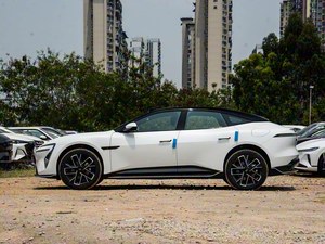 Venta al por Mayor de AVATR 06 Modelo 2025, Vehículo Eléctrico de Nueva Energía, Auto BEV, Auto Eléctrico de Autonomía Extendida, Sedán Mediano en Existencia - Product Image 2