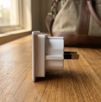 Adaptador de Viaje Universal con Enchufe Estadounidense/Australiano a Enchufe Británico para Laptop, 10A/250V, Diseño Compacto