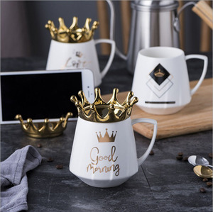 Tasse en céramique de luxe créative nordique avec support de té<span class=keywords><strong>l</strong></span>éphone intégré, idéale pour les amateurs de café et de thé au lait, parfaite pour les cadeaux d'affaires - Product Image 2