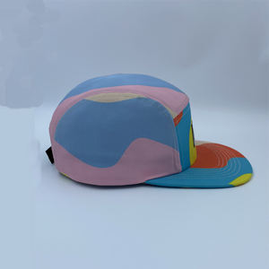 Sombrero Strapbback de cinco paneles de nailon y poliéster personalizado de fábrica, gorra de campamento, 5 paneles con clip de plástico y patrón de logotipo personalizado - Product Image 4