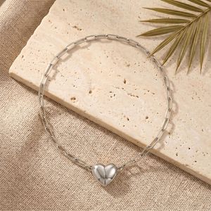 Pulsera de Cadena Chapada en Oro, Diseño Creativo con Colgante de Corazón Magnético, Acero Inoxidable, para Parejas, Éxito de Ventas en Europa y América - Product Image 2