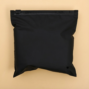 Sacs en plastique transparent givré avec fermeture éclair, personnalisables avec logo, pour vêtements, t-shirts, emballage refermable - Product Image 3