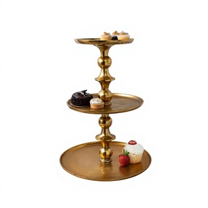 Prix d'usine à bas quantité minimale de commande Centre de table Présentoir à gâteau en métal Plateau de service en aluminium plaqué or à 3 niveaux Produit personnalisé - Product Image 1