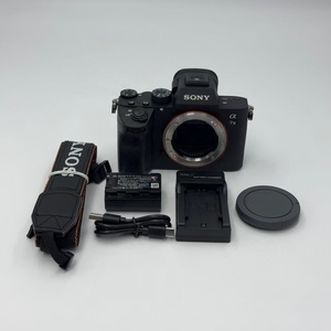 ขายส่งกล้องดิจิตอล <span class=keywords><strong>Sony</strong></span> <span class=keywords><strong>Alpha</strong></span> <span class=keywords><strong>7</strong></span> <span class=keywords><strong>III</strong></span> A7M3 ฟูลเฟรม มิเรอร์เลส รุ่นเปล่า 24.2MP 4K HDR 693 AF ช่องใส่การ์ดคู่ สำหรับมืออาชีพ - Product Image 3