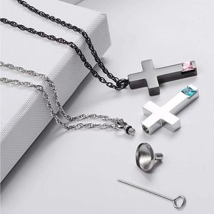 Liontin Kalung Salib dari Baja Anti Karat untuk Abu Hewan Peliharaan, Berhiaskan Berlian, Kotak Kenangan yang Dapat Dibuka untuk Anjing & Kucing - Product Image 3