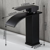 Robinet de lavabo à poignée unique nordique Design cascade noire Options d'eau chaude et froide Comptoir anti-éclaboussures pour armoires de salle de bain