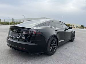 <span class=keywords><strong>Tesla</strong></span> <span class=keywords><strong>Model</strong></span> <span class=keywords><strong>S</strong></span>: Donde la velocidad excesiva se une al lujo refinado. Libertad de movimiento a largo alcance, rendimiento sin compromisos. - Product Image 6