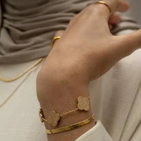 Collares de Joyería de Moda con Colgante de Acero Inoxidable en Forma de Trébol con Inscripciones en Árabe de Islam, Alá, Gratitud y Confianza en Dios para Mujer al Por Mayor