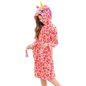 Serviette de bain à capuche réutilisable pour enfants, en flanelle de polyester douce, motif animal, logo personnalisable, poncho tissé - Product Image 3