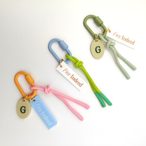 Porte-clés personnalisé multicolore, mousqueton portable en alliage de zinc pour l'extérieur, pendentif en PVC souple et acrylique comme accessoire pour clés et sacs - Product Image 5