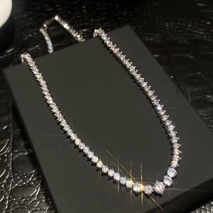 Collar Riviera Graduado de Diamantes Redondos de Corte Brillante en Oro Blanco para Mujer, Joyería GF, Estilo Clásico, Certificado IGI, Joyería de Boda - Product Image 4