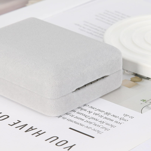 เครื่องประดับหนังพรีเมียม, กล่องบรรจุภัณฑ์กันฝุ่น, สร้อยคอพร้อมจี้, เครื่องประดับสำหรับขอแต่งงาน, กล่องเครื่องประดับกำมะหยี่สุดหรู - Product Image 5