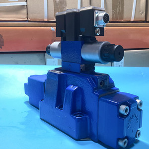 4WRZE25W8-220-7X/6EG24N9EK31/F1D3M Contrôle hydraulique directionnel proportionnel piloté NG25 R900757604 - Product Image 2