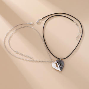 Colliers magnétiques assortis <span class=keywords><strong>pour</strong></span> <span class=keywords><strong>couple</strong></span>, pendentifs aimantés en forme d'angle et de serpents entrelacés - Product Image 2