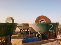 Mesin Penggiling Bijih Emas 3 Rol AC Motor Wet Pan Mill, Peralatan Penggilingan Batu, Mesin Pengolahan Mineral dengan Gearbox