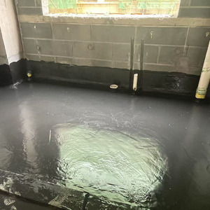 Free Sample Exposed UV Resistant <strong>Uncured</strong> <strong>Rubber</strong> Bitumen Waterproof Coating Liquid Paint for Concrete Roof - Product Image 4