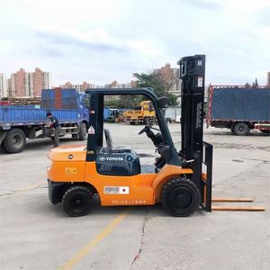 Montacargas Diésel Usado Original Japonés de 3 Toneladas con Altura de Elevación de 4m, Modelo 7F 3T 4M, Mástil de Dos Etapas, Neumáticos Antideslizantes Todoterreno - Product Image 5