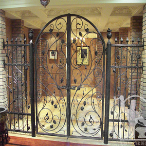 <span class=keywords><strong>Porte</strong></span> méditerranéenne en fer forgé Double <span class=keywords><strong>porte</strong></span> <span class=keywords><strong>d</strong></span>'<span class=keywords><strong>entrée</strong></span> principale extérieure pour villa Cadre <span class=keywords><strong>d</strong></span>écoratif en acier antivol avec motifs ornés - Product Image 1
