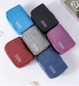 Bolsa de viaje con gancho para artículos de aseo, bolsa de almacenamiento portátil para hombres, bolsa de cosméticos de gran capacidad, se puede colgar para separar lo seco del húmedo. - Product Image 4