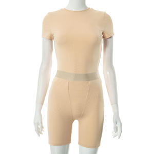 热销两件套女式时尚实心t恤和紧身短裤两件套运动服女式夏装2024服装 - Product Image 2