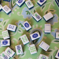 Jeu de tuiles de Mahjong américain style Chinoiserie brodé, vert marine, en acrylique quatre couches, 160 pièces, motif floral et dragon, vente en gros
