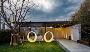 Dondoli da Patio a Forma di Luna <span class=keywords><strong>per</strong></span> Decorazione da Giardino Esterno con Sedia a Dondolo a Mezzaluna Luminosa ad Energia Solare - Product Image 6