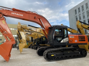 Excavatrice lourde Hitachi ZX350H d'occasion d'origine japonaise, sans fuite d'huile, faible nombre d'heures, 35 tonnes, pour le déblaiement de carrières, de fosses et de roches. - Product Image 6
