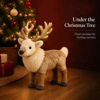 Renne en peluche de Noël sur pied avec bois de cerf dorés et crinière crème
