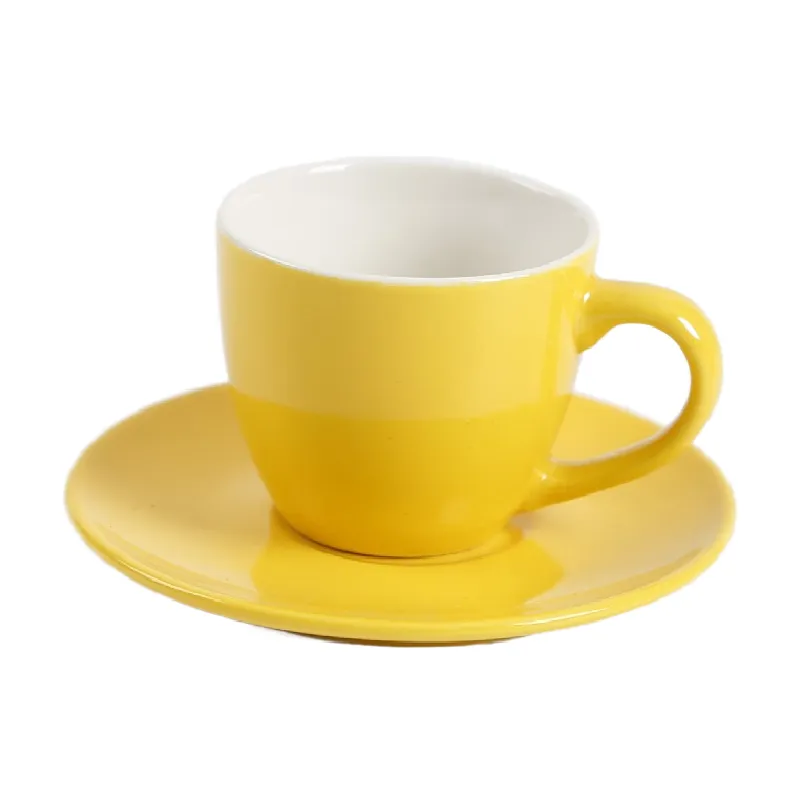 İtalyan özel baskılı logo düz parlak renkli espresso seramik porselen çay bardağı ve altlık cappuccino bardak