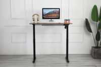 Bureau debout motorisé réglable en hauteur en métal pour poste de travail informatique