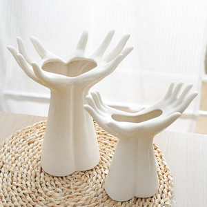 <span class=keywords><strong>Vase</strong></span> à fleurs <span class=keywords><strong>en</strong></span> porcelaine au design minimaliste moderne, <span class=keywords><strong>en</strong></span> <span class=keywords><strong>forme</strong></span> <span class=keywords><strong>de</strong></span> main <span class=keywords><strong>humaine</strong></span>, pour arrangement floral, pot décoratif pour salon - Product Image 2