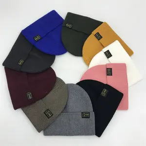 Grosir beanie kualitas tinggi dengan Label kustom beanie Ribbed Unisex beanie manset