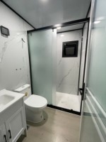 Module de logement préfabriqué Apple Cabin de 40 pieds, installation simple sur site, sans débris de construction, pour l'hébergement touristique à grande échelle