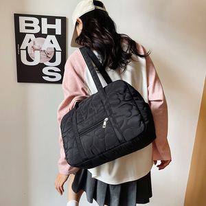 Nouveau sac de voyage brodé en forme de cœur, sac bandoulière tendance, léger, grande capacité, sac de sport, sac de voyage pour courts séjours - Product Image 6