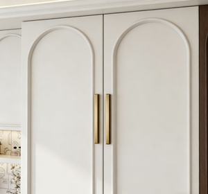 Armoire de chambre à coucher BALOM sur mesure, moderne et luxueuse, avec porte en verre cintrée, armoire intégrée avec coiffeuse, placard de chambre à coucher - Product Image 3