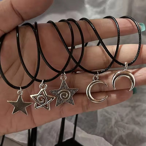 Colore argento Swirly Star anni '90 girocolli celesti migliori amici regalo per amico collane ciondolo uomo donna Trendy catena a maglie - Product Image 1