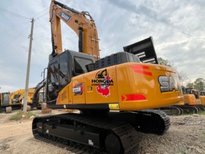 Excavatrice sur chenilles SANY Mini SY235 d'occasion, moteur Yanmar, poids opérationnel de 23,5 tonnes, modèle 2022, puissance de 128 kW - Product Image 3