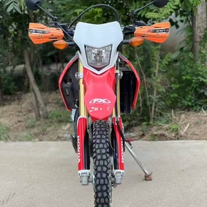 Motocyclettes monocylindres à quatre temps refroidies par eau de 249 cm3, à admission double arbre à cames en tête, directement de l'usine, comparables aux voitures neuves, essence - Product Image 3