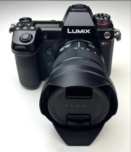 กล้องดิจิตอลมิเรอร์เลสฟูลเฟรม HFT Professional <span class=keywords><strong>Lumix</strong></span> DC-<span class=keywords><strong>S1R</strong></span> พร้อมเลนส์ S 20-60 มม. F3.5-5.6 ถ่ายวิดีโอ 4K - Product Image 2