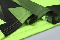 Tenue de football vert lime et noir à motif géométrique, maillot personnalisé avec nom et numéro imprimés pour les matchs de club et l'entraînement d'équipe
