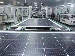 Le toit solaire de Perc du <span class=keywords><strong>prix</strong></span> usine 520W lambrisse le panneau solaire flexible portatif enroulable léger de la couche mince pour l'usage à la maison - Product Image 4