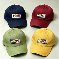 En gros, patchs brodés personnalisés thermocollants avec bordure Merrow, motifs tennis, cœur, lettre d'amour, badges brodés et appliques pour casquettes et vêtements