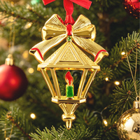 Lanterne de Noël d'usine en alliage de zinc moulé sous pression, ornée de strass dorés et d'un nœud rouge, avec boîte cadeau, pendentif pour sapin de Noël, vente en gros OEM