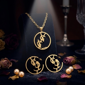 Juego de Joyería de Acero Inoxidable de Marca de Diseñador para Mujer, Venta al por Mayor de Fábrica, Collar y Aretes de Oro de 18k, Resistentes al Agua, PVD, para Fiesta - Product Image 4