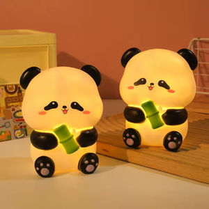 Linda Lámpara Nocturna de Oso Panda, Regalo de Cumpleaños, Decoración de Ambiente para Mesa de Noche - Product Image 2
