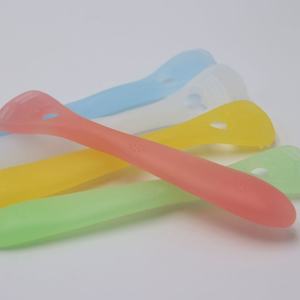 <span class=keywords><strong>Limpiador</strong></span> <span class=keywords><strong>de</strong></span> <span class=keywords><strong>Lengua</strong></span> Multifuncional para Bebés, Elimina el Mal Aliento, Limpia la Boca, <span class=keywords><strong>Limpiador</strong></span> <span class=keywords><strong>de</strong></span> <span class=keywords><strong>Lengua</strong></span> <span class=keywords><strong>de</strong></span> Silicona Colorido - Product Image 2