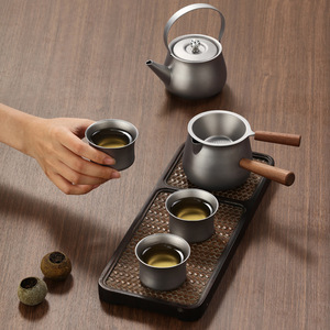 Juego de té de titanio puro de la dinastía Tang, tetera y tazas de doble capa, aisladas y resistentes al calor, para preparar y regalar. - Product Image 2