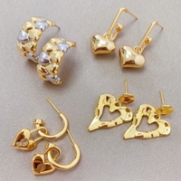 Boucles d'oreilles pendantes en or véritable 18 carats AU750, style mixte, avec breloque cœur vintage en relief et boucles d'oreilles créoles pour femme