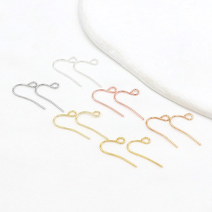 Ganchos para pendientes Figure S, cobre chapado en oro de 18 quilates para la fabricación de pendientes, accesorios de joyería DIY al por mayor - Product Image 1